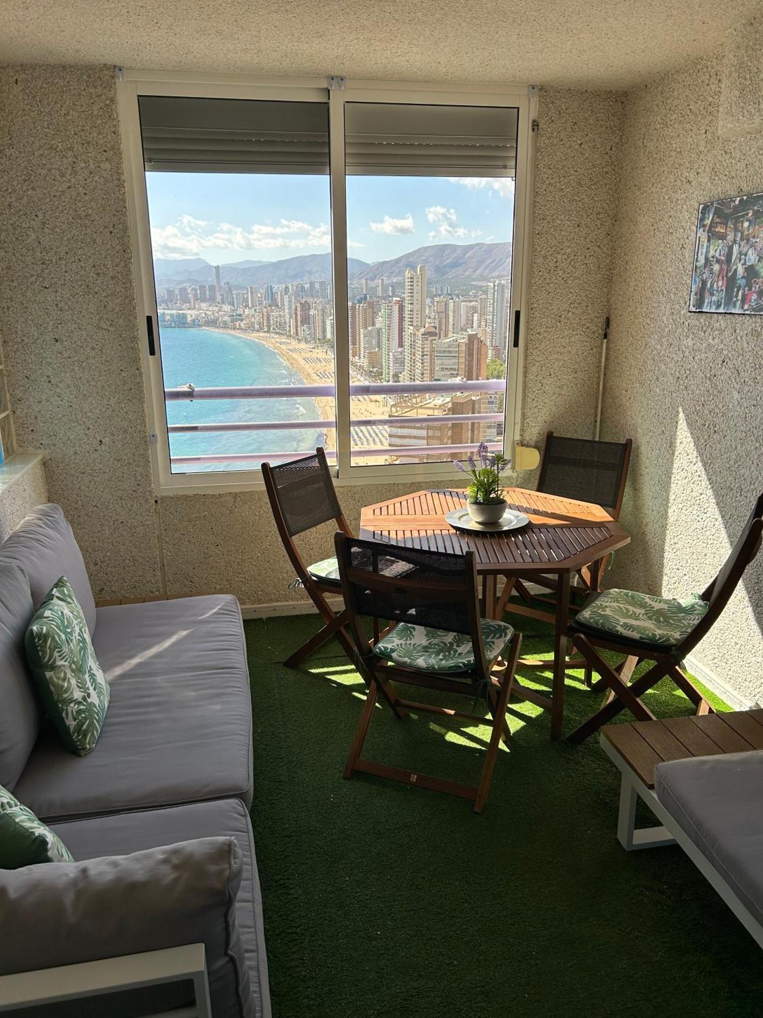 Apartamento Con Preciosas Vistas Y Piscina Benidorm Exterior photo